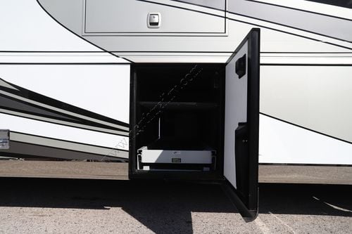 2022 Newmar London Aire 4551