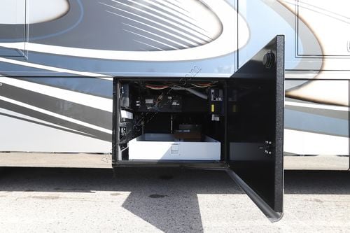 2023 Newmar Essex 4595