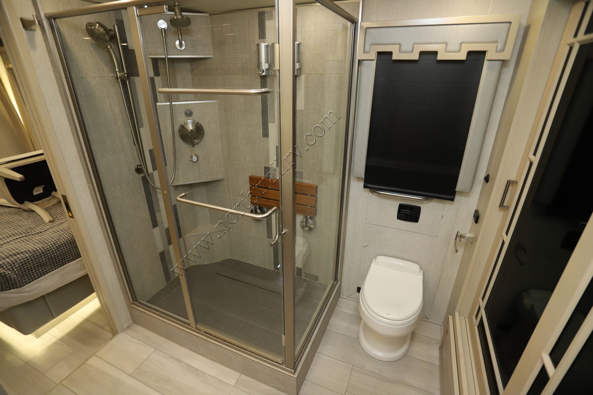 Used 2022 Newmar London Aire 4551 Class A  For Sale