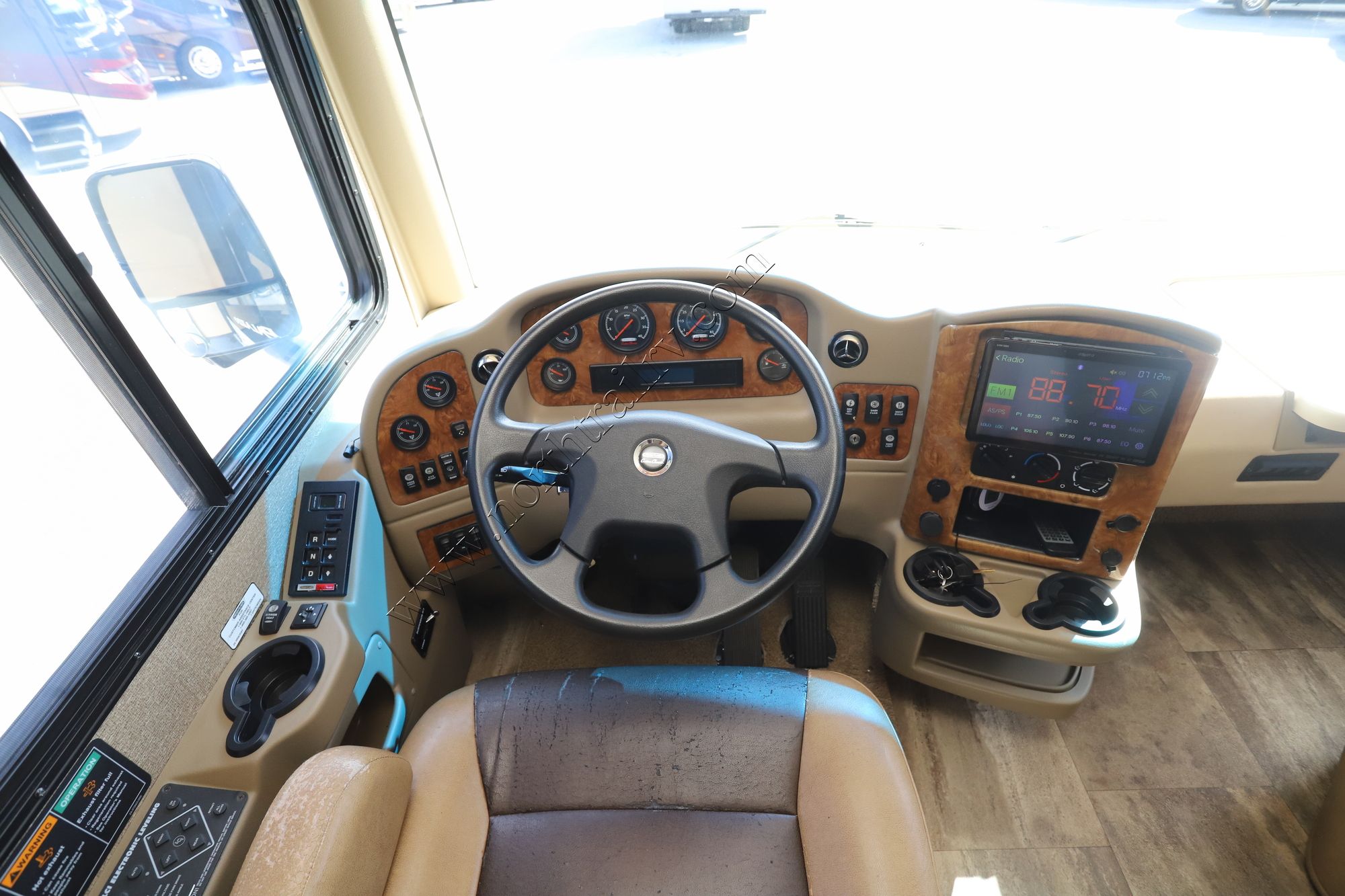 Used 2016 Thor Palazzo 33.2 Class A  For Sale