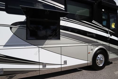 2022 Newmar London Aire 4551