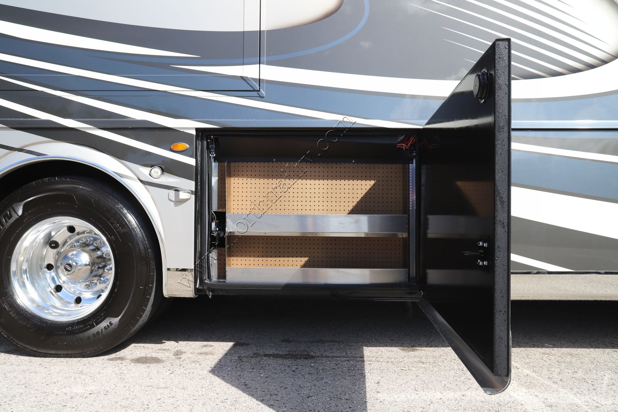 Used 2023 Newmar Essex 4595 Class A  For Sale