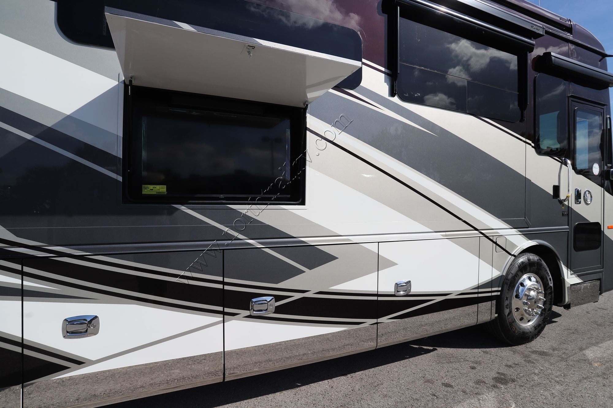 New 2026 Tiffin Motor Homes Allegro Bus 36AP Class A  For Sale