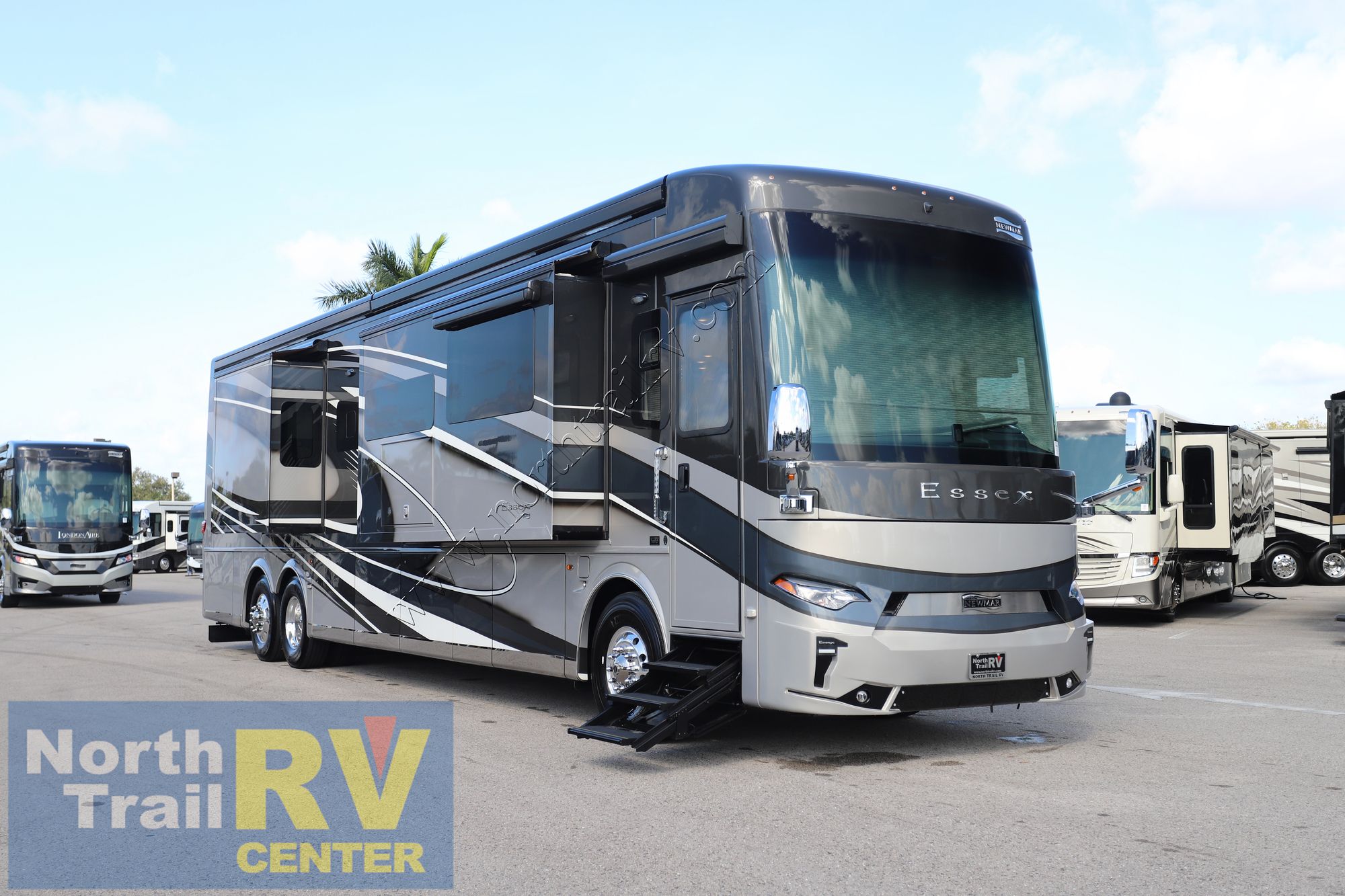 Used 2023 Newmar Essex 4595 Class A  For Sale