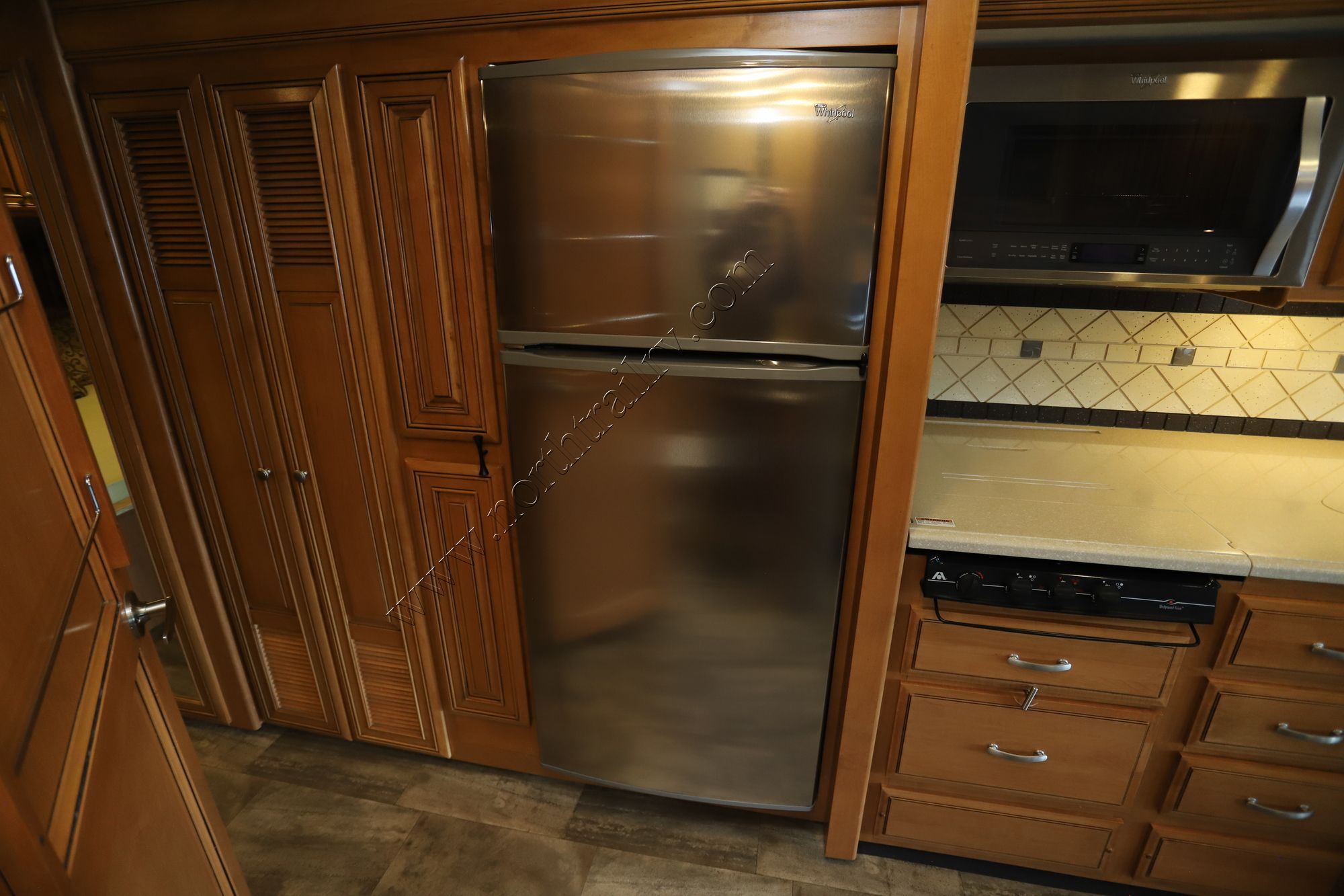 Used 2016 Thor Palazzo 33.2 Class A  For Sale