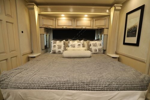 2022 Newmar London Aire 4551