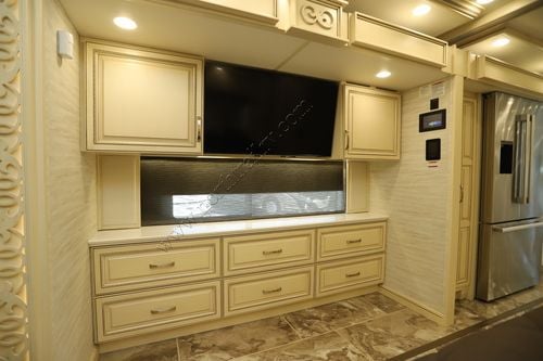 2023 Newmar Essex 4595