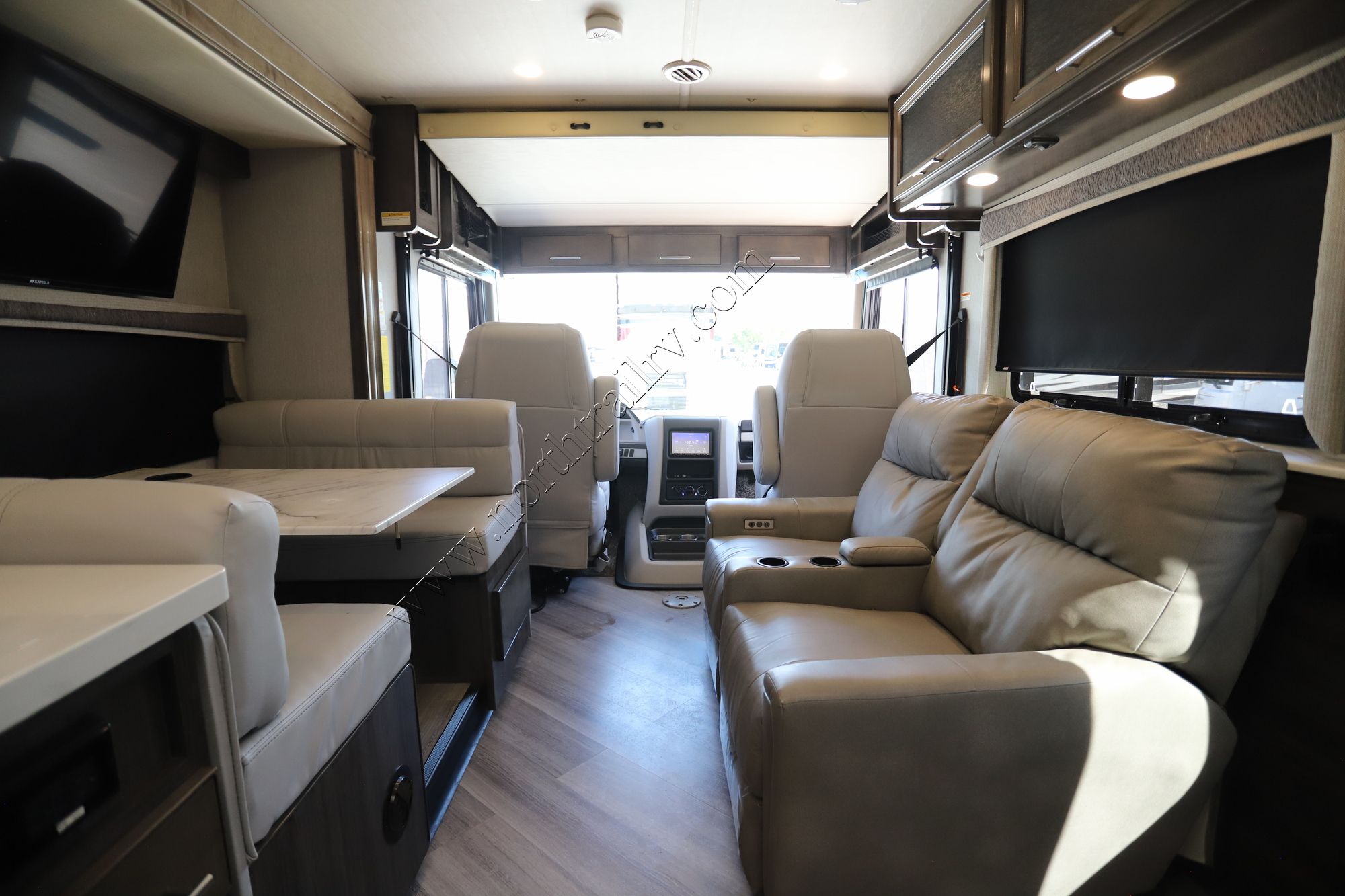 Used 2022 Holiday Rambler Invicta 32RW Class A  For Sale