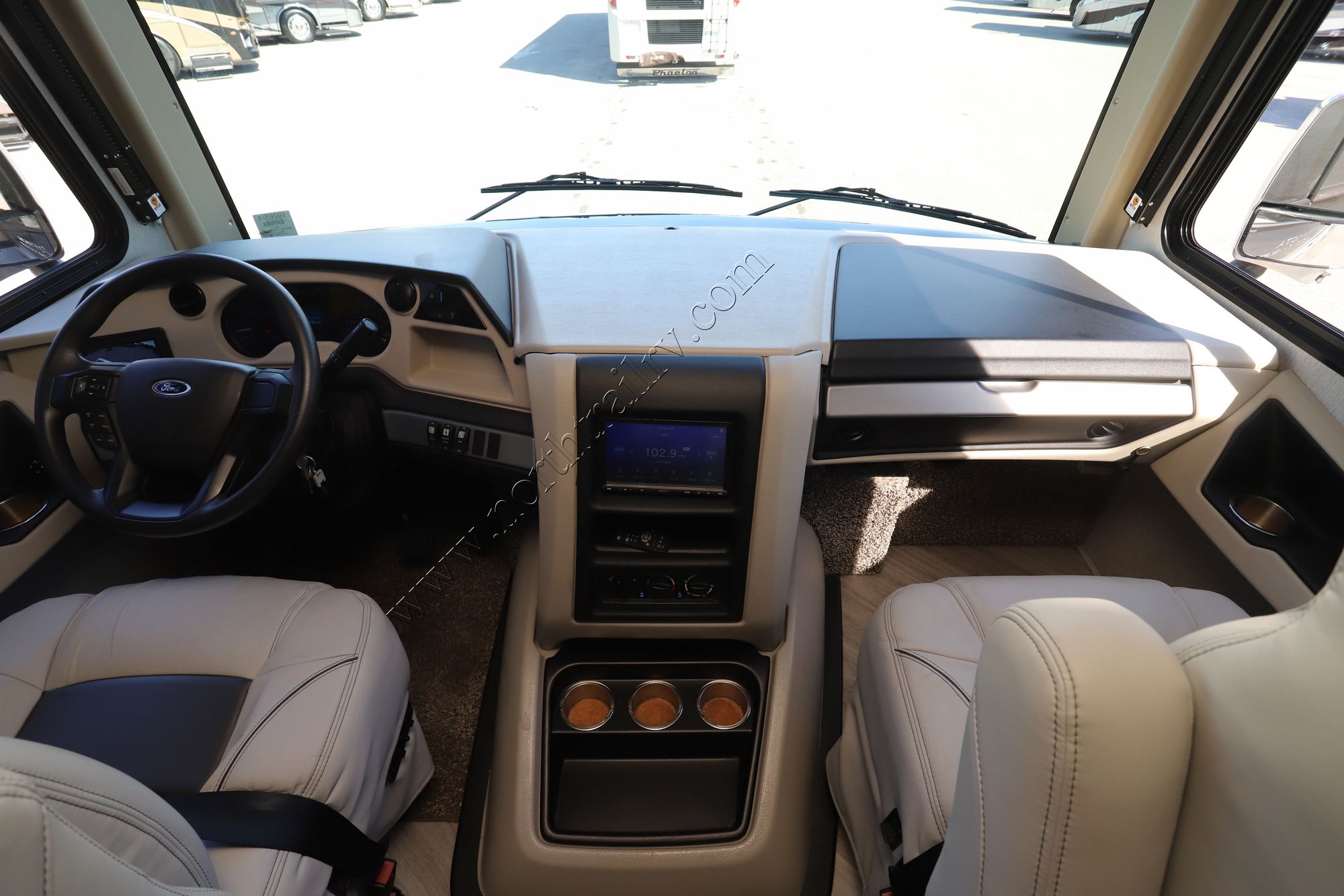 Used 2022 Holiday Rambler Invicta 32RW Class A  For Sale