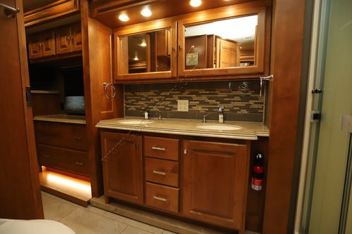 2018 Tiffin Motor Homes Phaeton 40AH