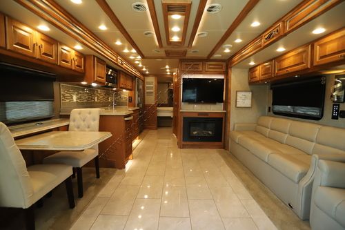 2018 Tiffin Motor Homes Phaeton 40AH