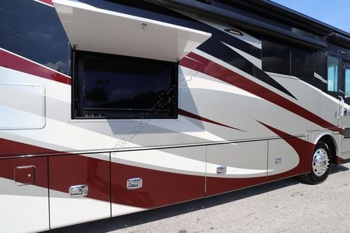 2018 Tiffin Motor Homes Phaeton 40AH