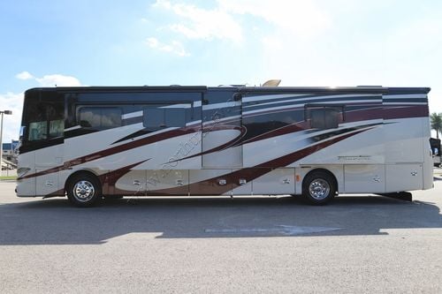 2018 Tiffin Motor Homes Phaeton 40AH