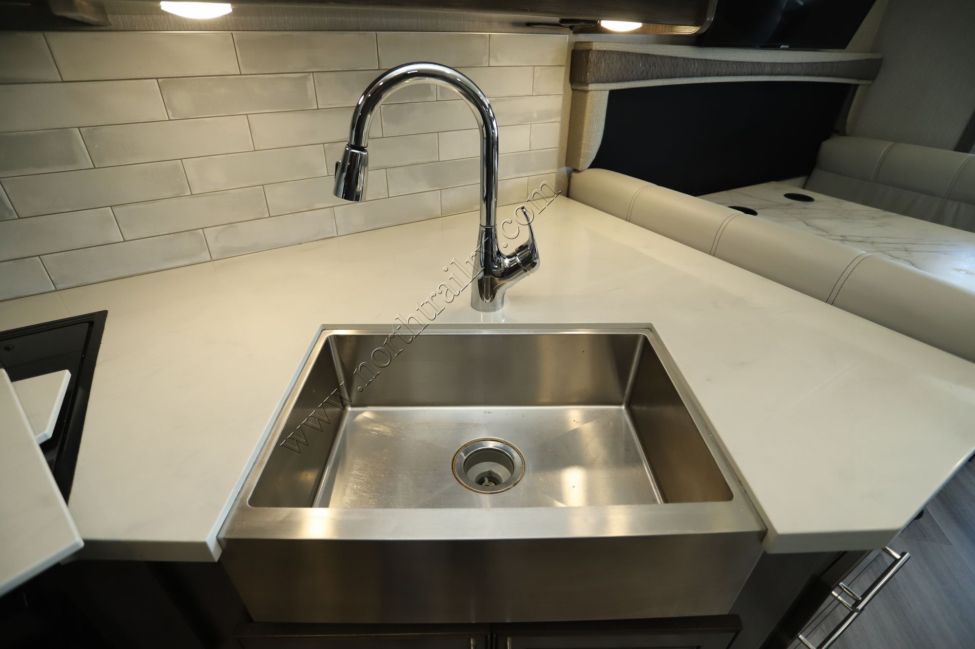 Used 2022 Holiday Rambler Invicta 32RW Class A  For Sale