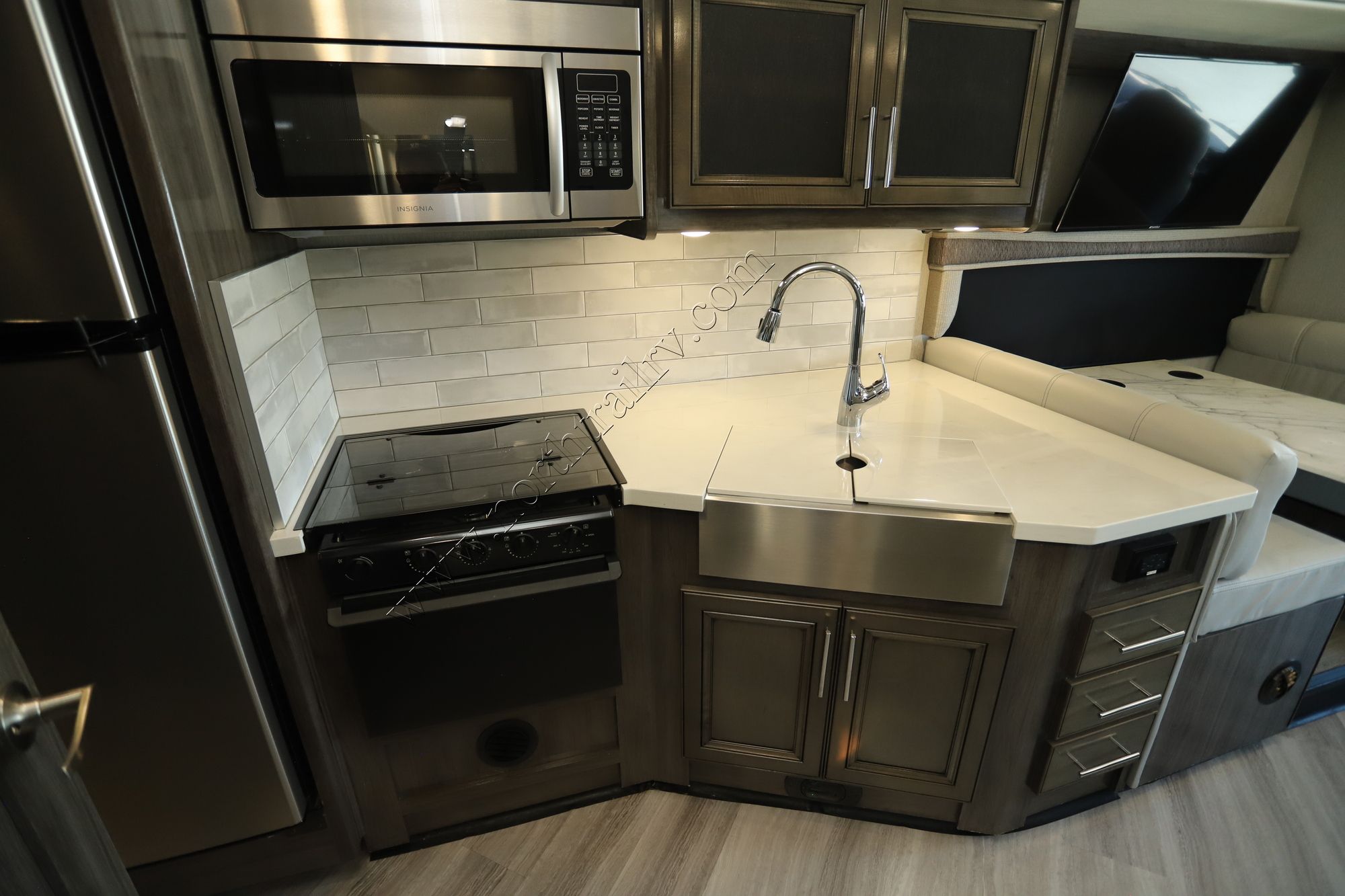 Used 2022 Holiday Rambler Invicta 32RW Class A  For Sale