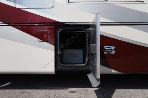 2018 Tiffin Motor Homes Phaeton 40AH