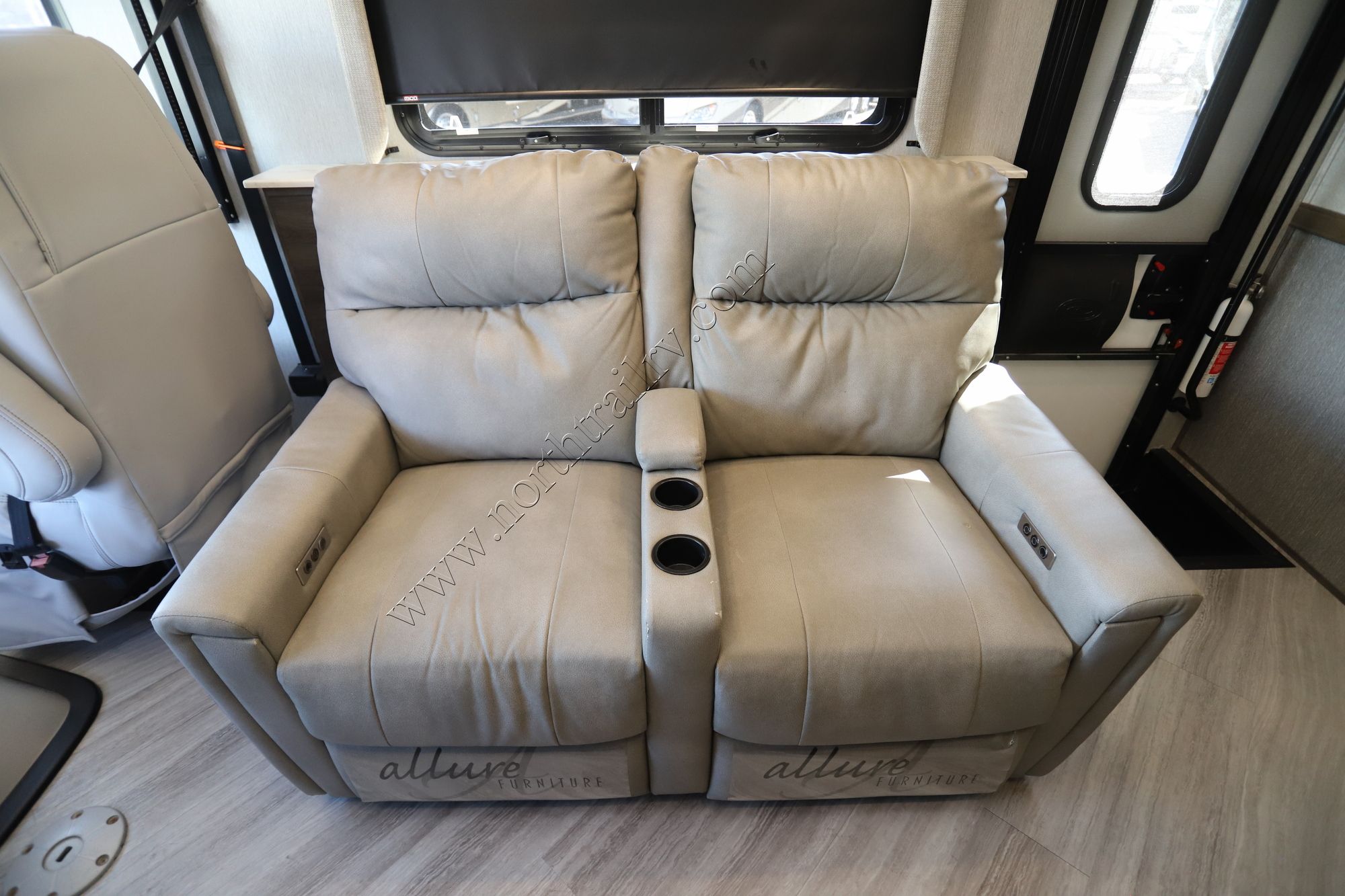 Used 2022 Holiday Rambler Invicta 32RW Class A  For Sale