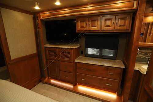 2018 Tiffin Motor Homes Phaeton 40AH