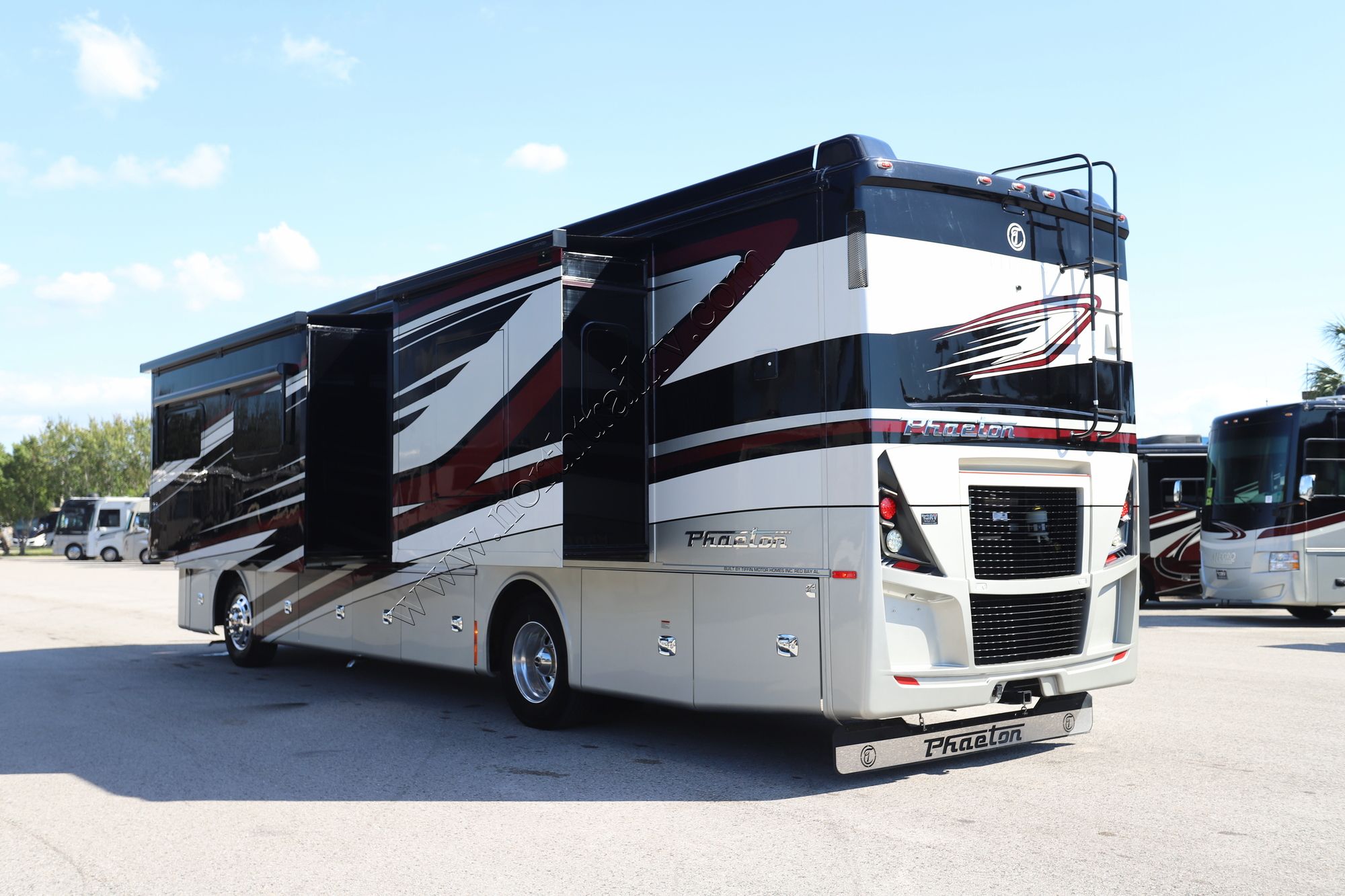 Used 2022 Tiffin Motor Homes Phaeton 37BH Class A  For Sale