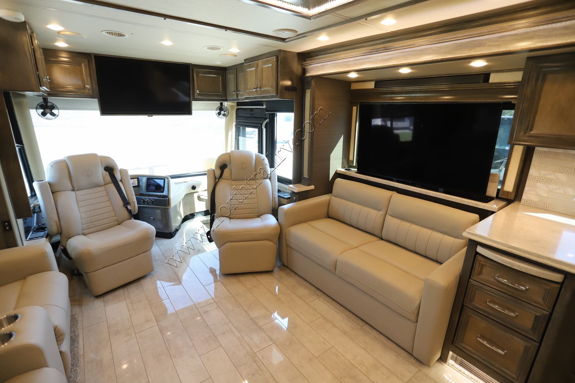 Used 2022 Tiffin Motor Homes Phaeton 37BH Class A  For Sale