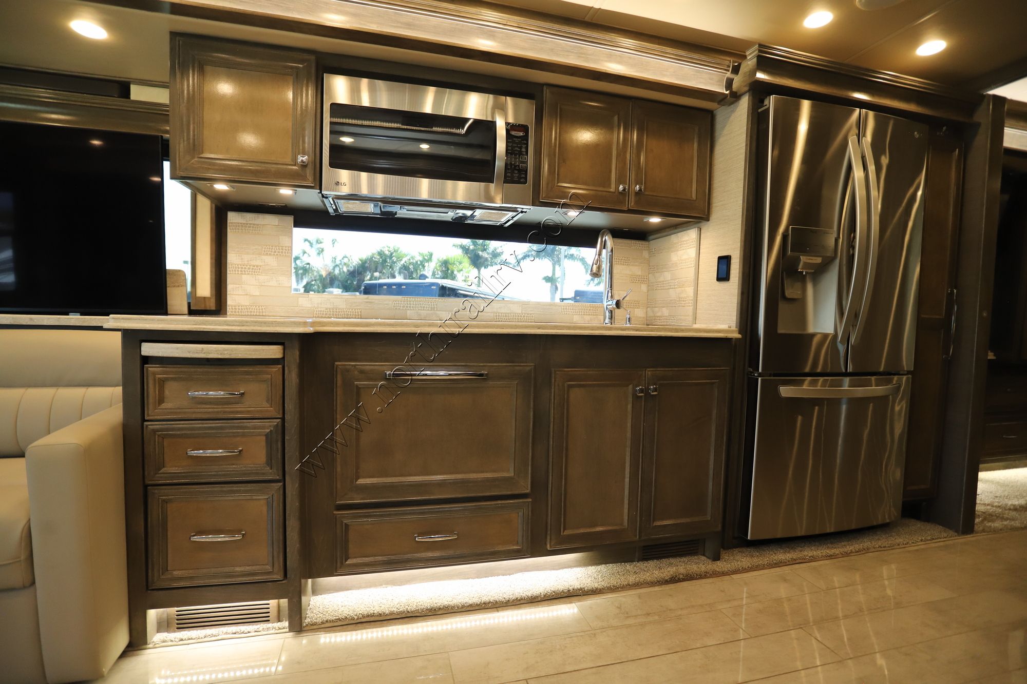 Used 2022 Tiffin Motor Homes Phaeton 37BH Class A  For Sale