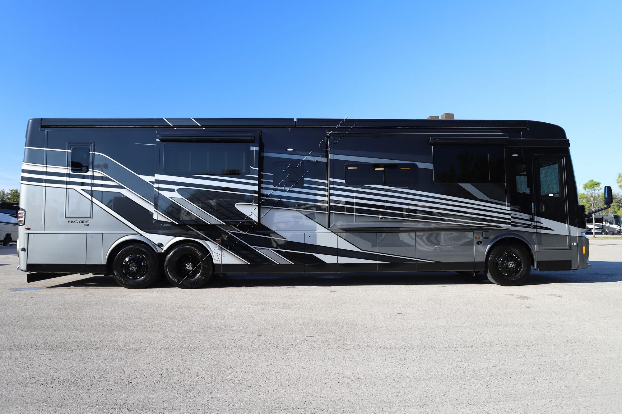 Used 2025 Newmar King Aire 4531 Class A  For Sale