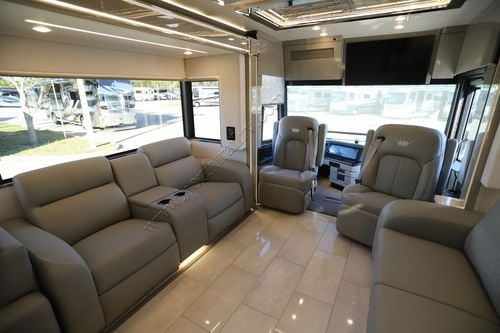 2025 Newmar King Aire 4531