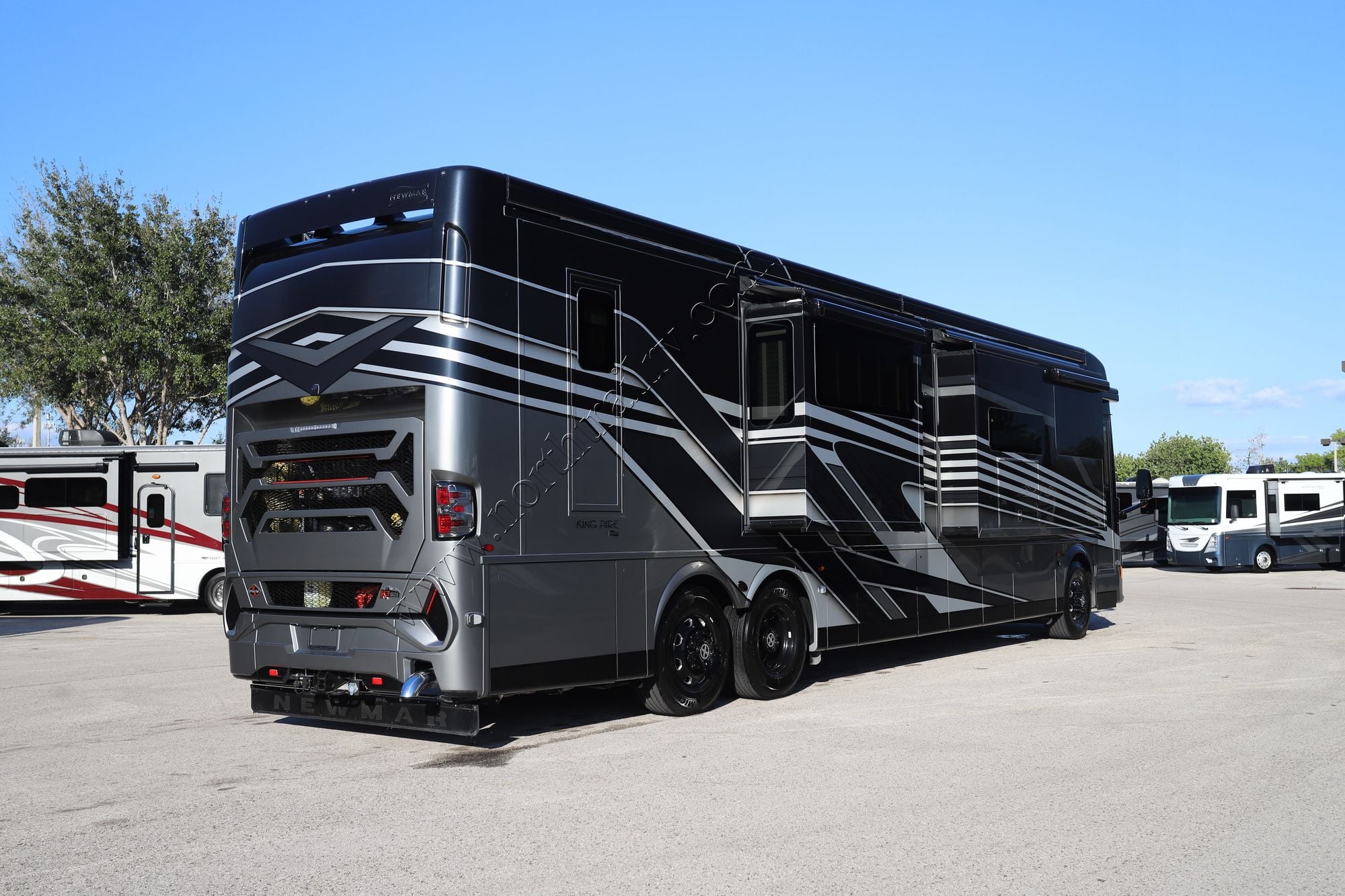 Used 2025 Newmar King Aire 4531 Class A  For Sale