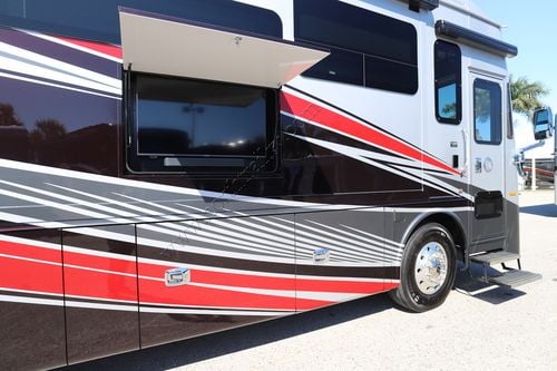 2025 Tiffin Motor Homes Phaeton 37BH