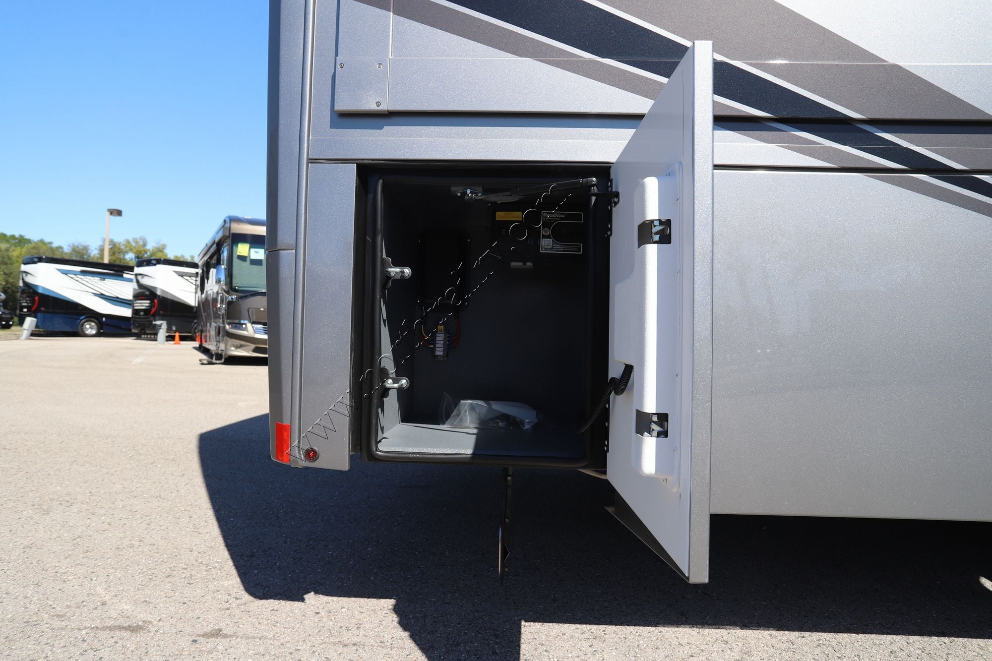 New 2026 Renegade Rv Explorer 40EBH Super C  For Sale