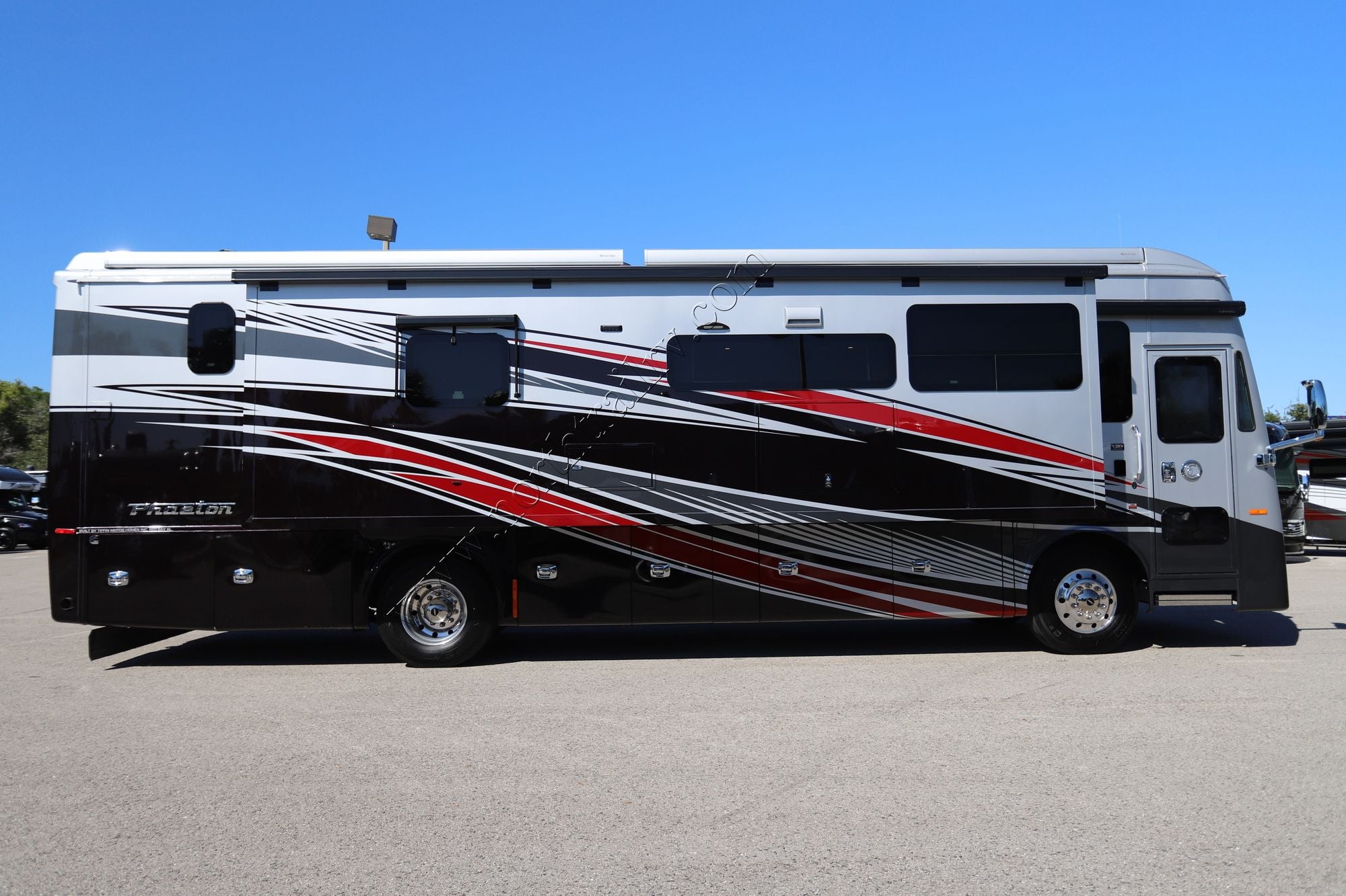 Used 2025 Tiffin Motor Homes Phaeton 37BH Class A  For Sale