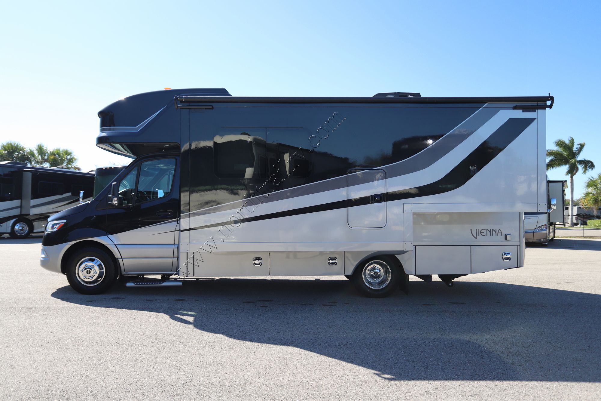 Used 2023 Renegade Rv Vienna 25FWC Class C  For Sale