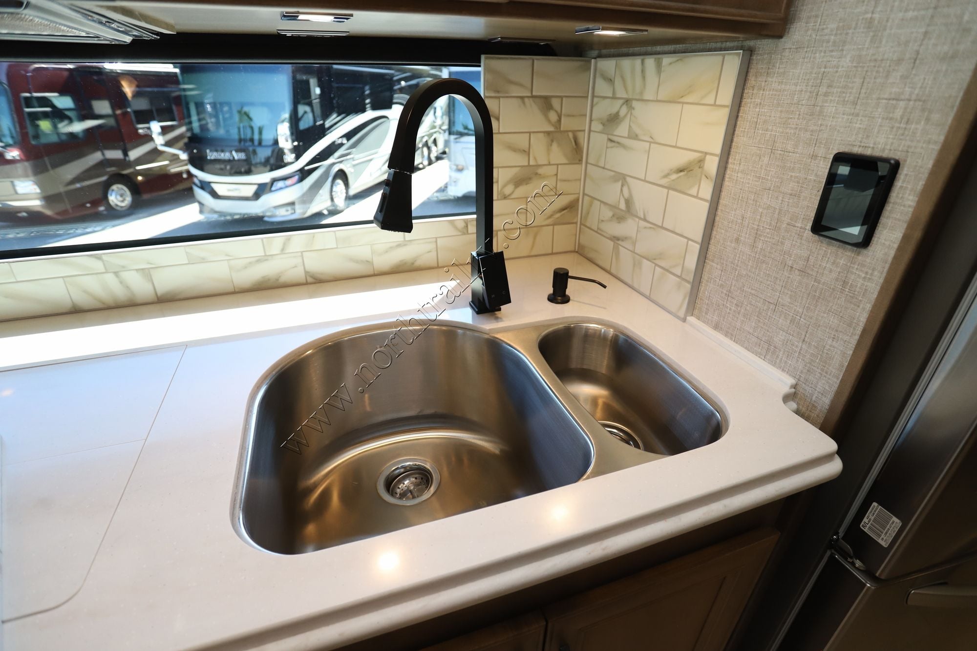 Used 2025 Tiffin Motor Homes Phaeton 37BH Class A  For Sale