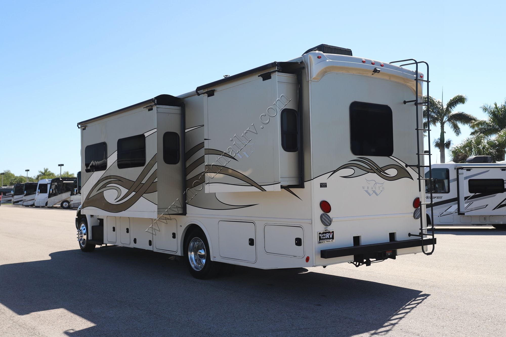 Used 2023 Nexus Wraith 32W Super C  For Sale