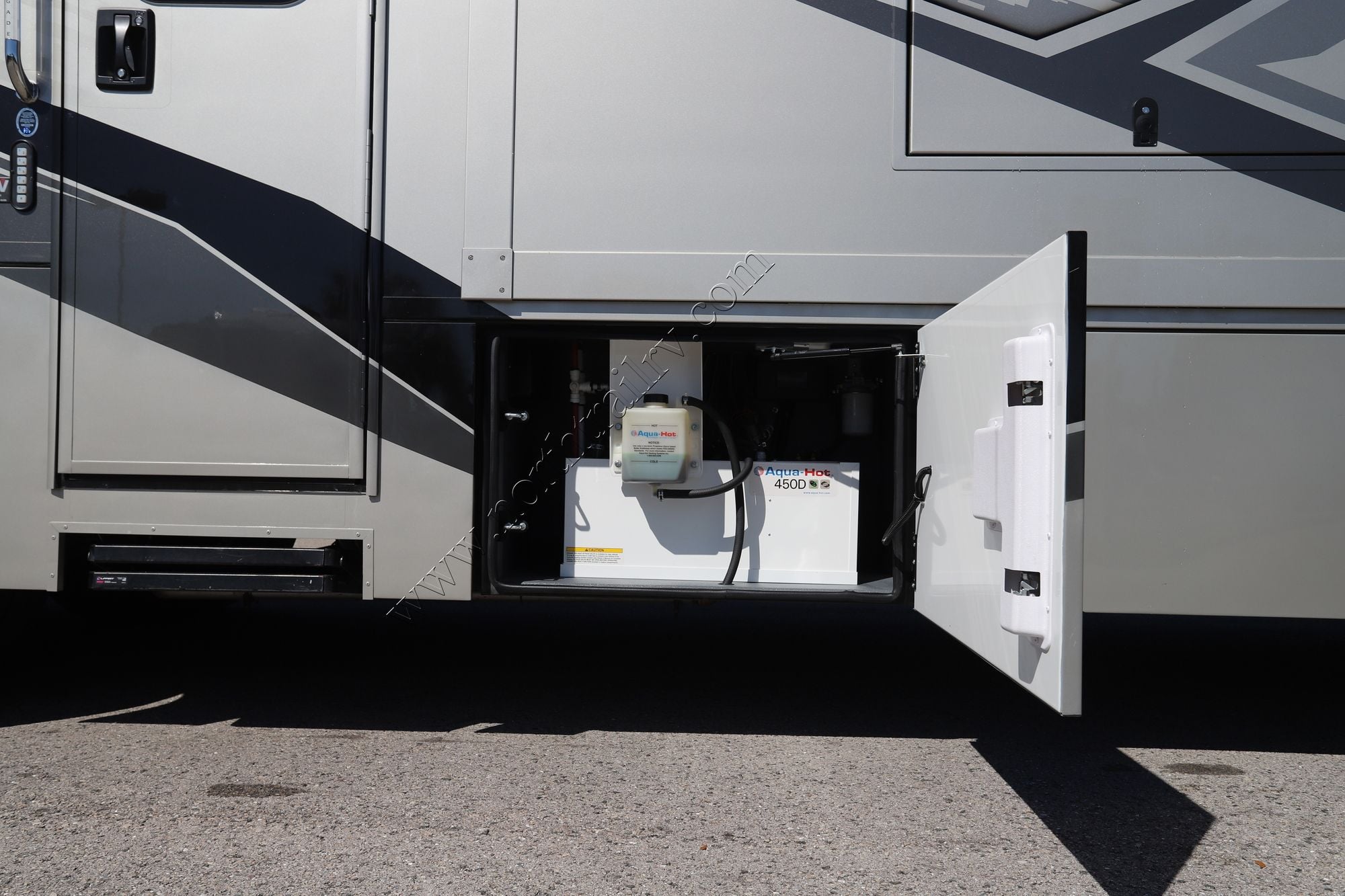 Used 2025 Renegade Rv Explorer 38EMB Super C  For Sale