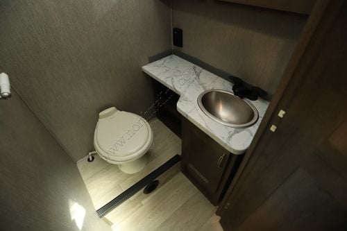 2023 Nexus Wraith 32W