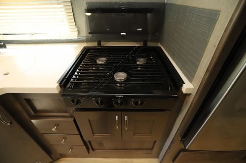 2023 Nexus Wraith 32W