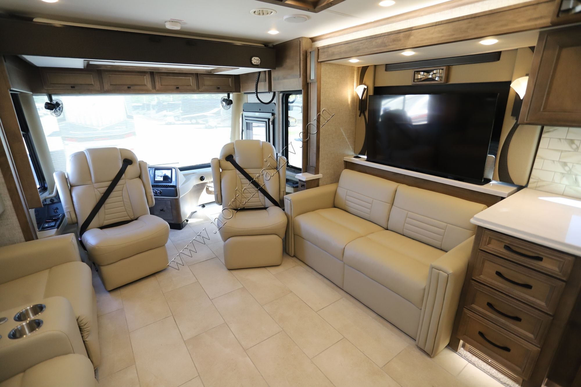 Used 2025 Tiffin Motor Homes Phaeton 37BH Class A  For Sale