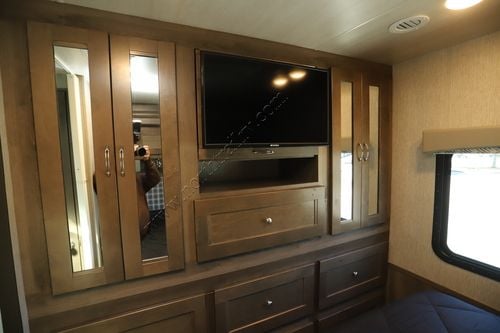 2023 Nexus Wraith 32W