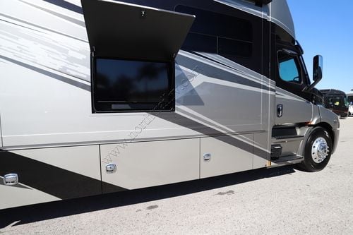 2025 Renegade Rv Explorer 38EMB