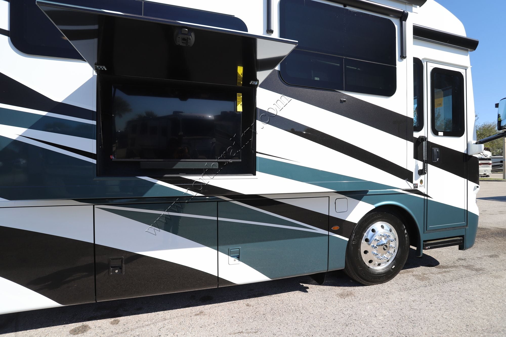 New 2026 Newmar Ventana 3809 Class A  For Sale