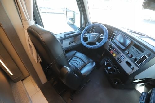 2025 Renegade Rv Explorer 38EMB