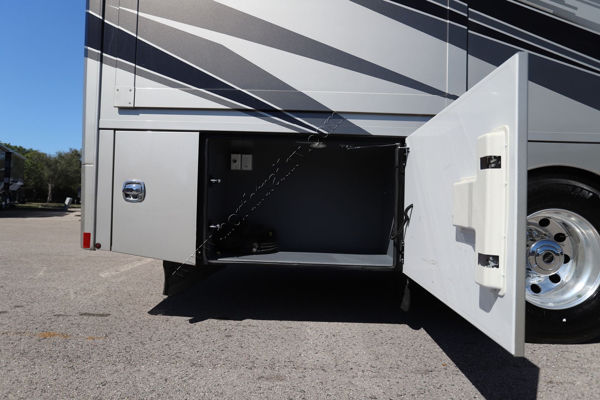 Used 2025 Renegade Rv Explorer 38EMB Super C  For Sale