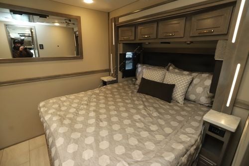 2025 Renegade Rv Explorer 38EMB