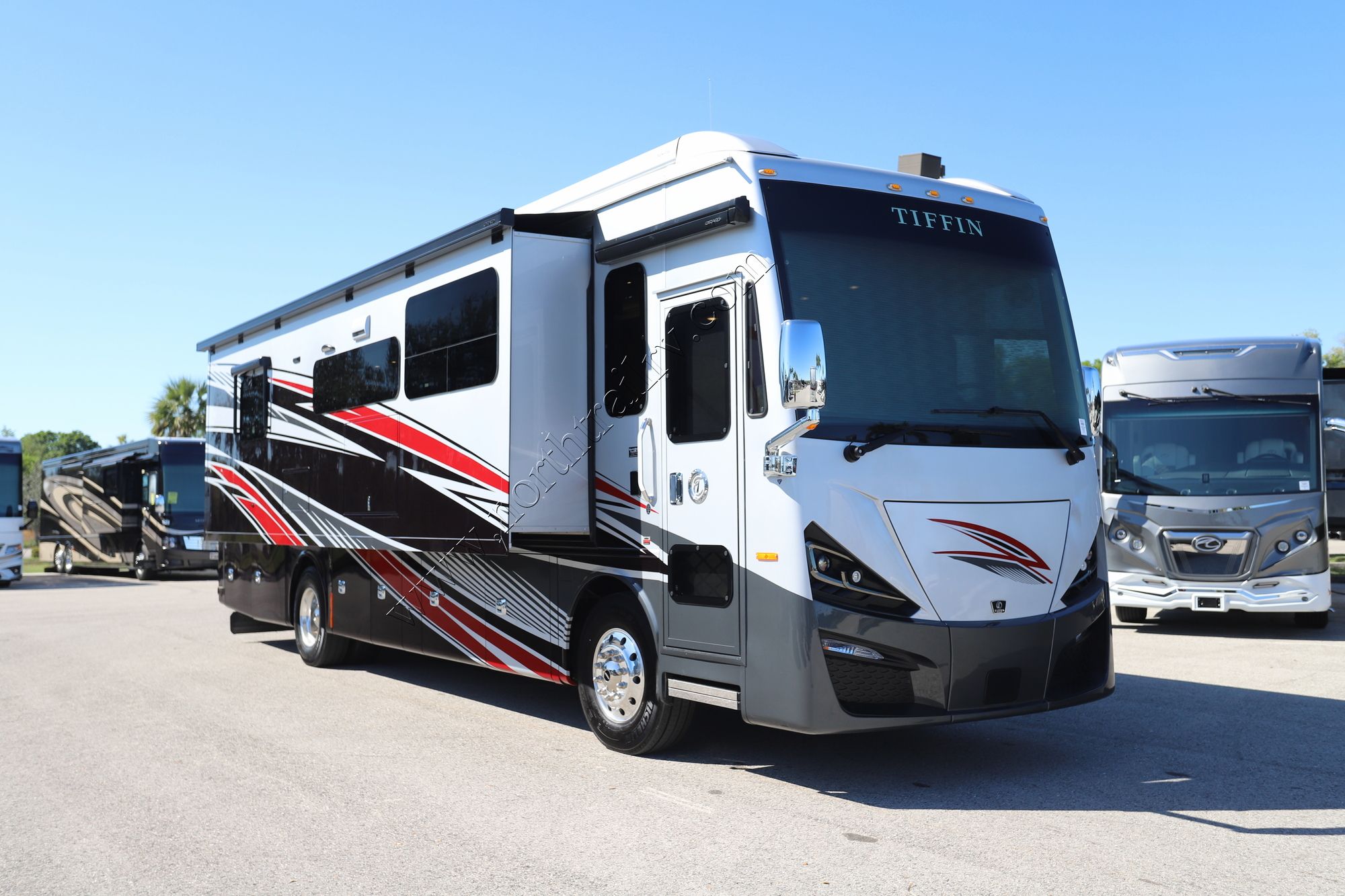 Used 2025 Tiffin Motor Homes Phaeton 37BH Class A  For Sale