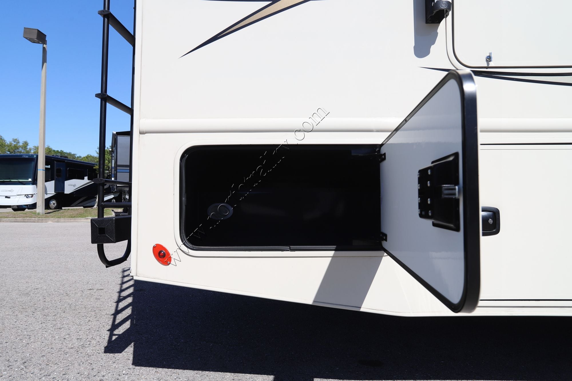 Used 2023 Nexus Wraith 32W Super C  For Sale