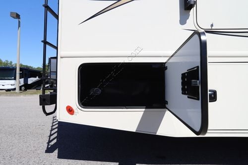 2023 Nexus Wraith 32W