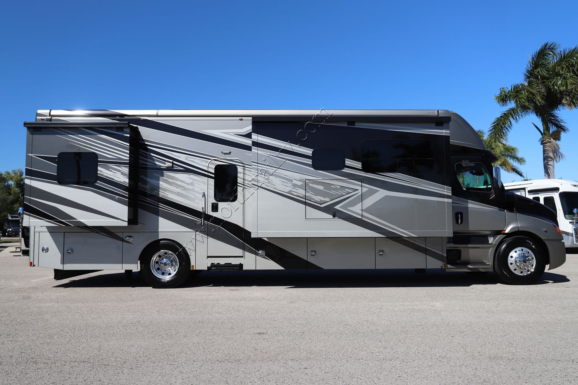 Used 2025 Renegade Rv Explorer 38EMB Super C  For Sale