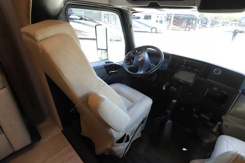 2023 Nexus Wraith 32W