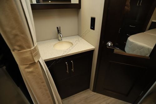 2023 Renegade Rv Vienna 25FWC